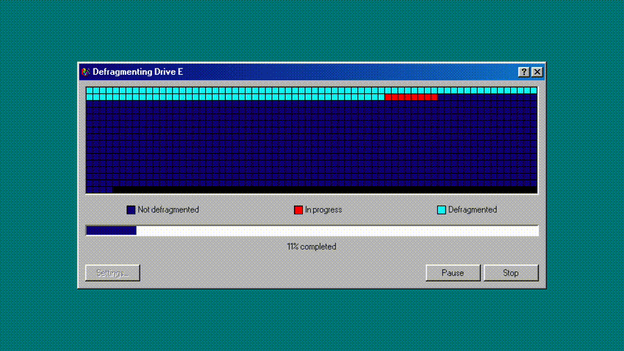 Defragmenting a disk in Windows 98 Disk Defrag Simulator
